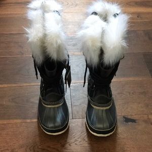 BRAND NEW Sorel Joan of Arctic X boots 9.5